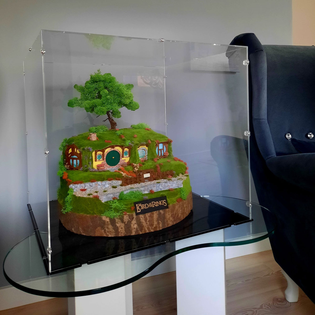 52 x 47 x 47cm Display Case