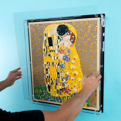 Gustav Klimt – The Kiss Wall Mounted Display Case for LEGO 31221