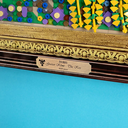 Special Edition Gustav Klimt - The Kiss Wall Mounted Display Case for LEGO 31221