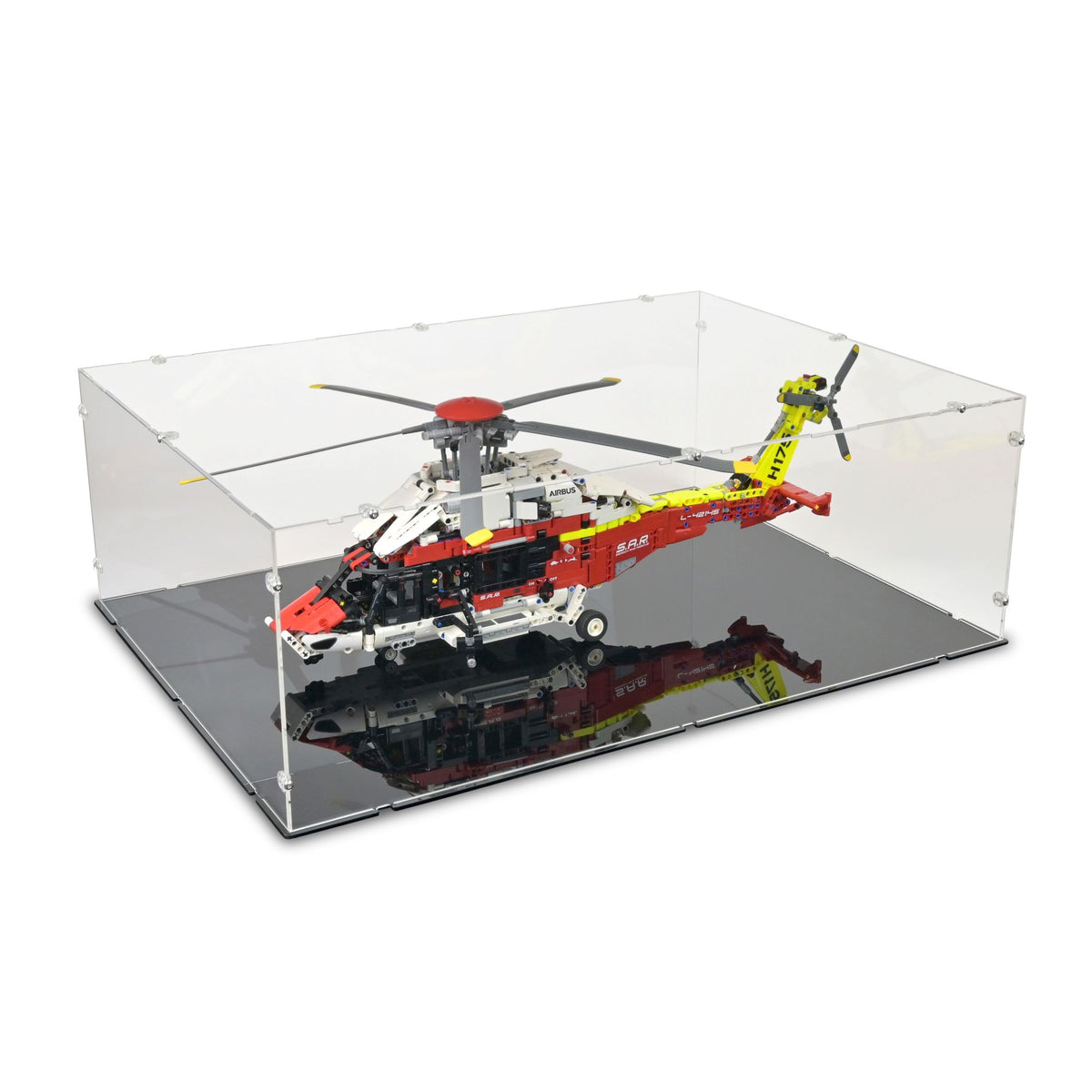 72 x 52 x 24cm Display Case