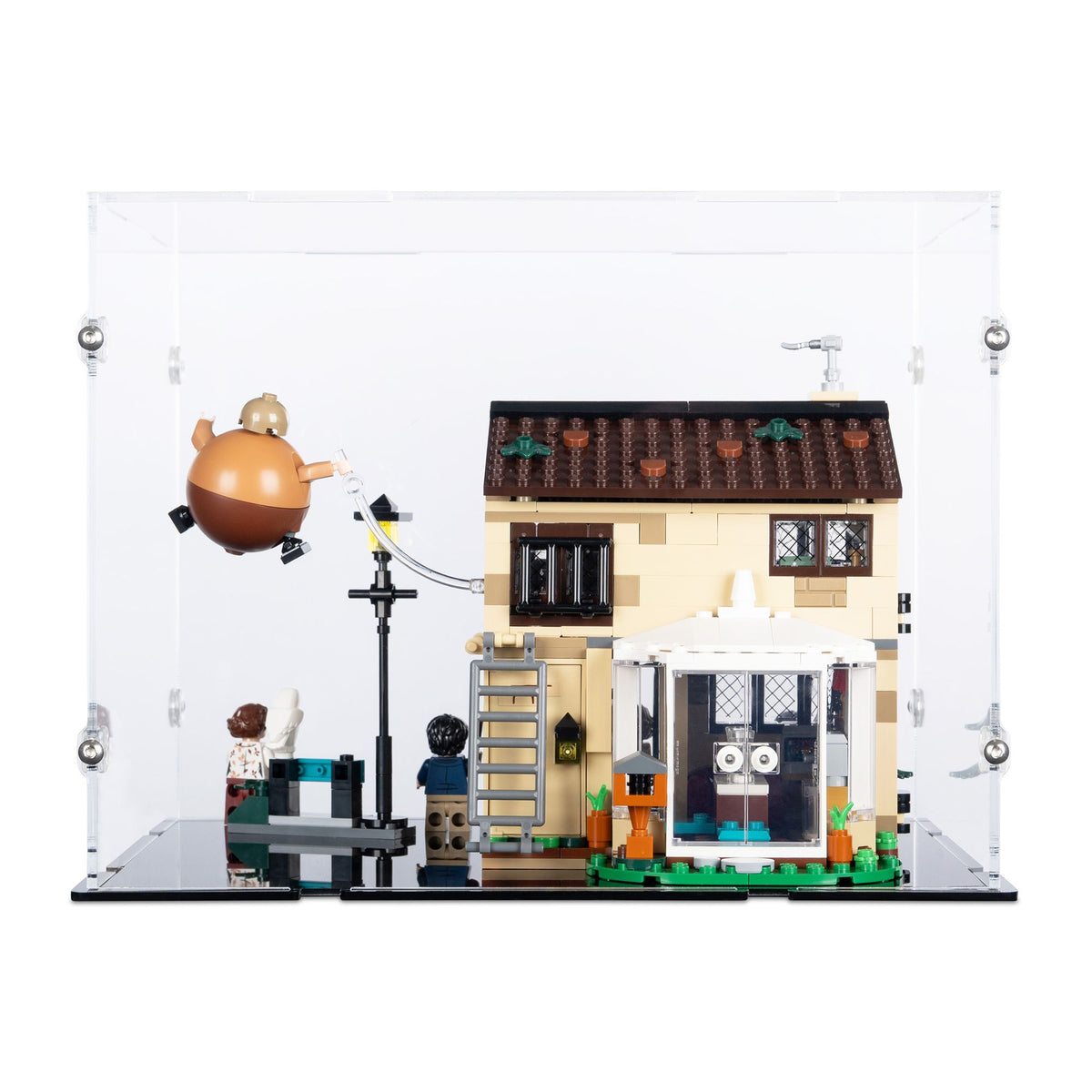 Privet Drive: Aunt Marge's Visit Display Case for LEGO 76451