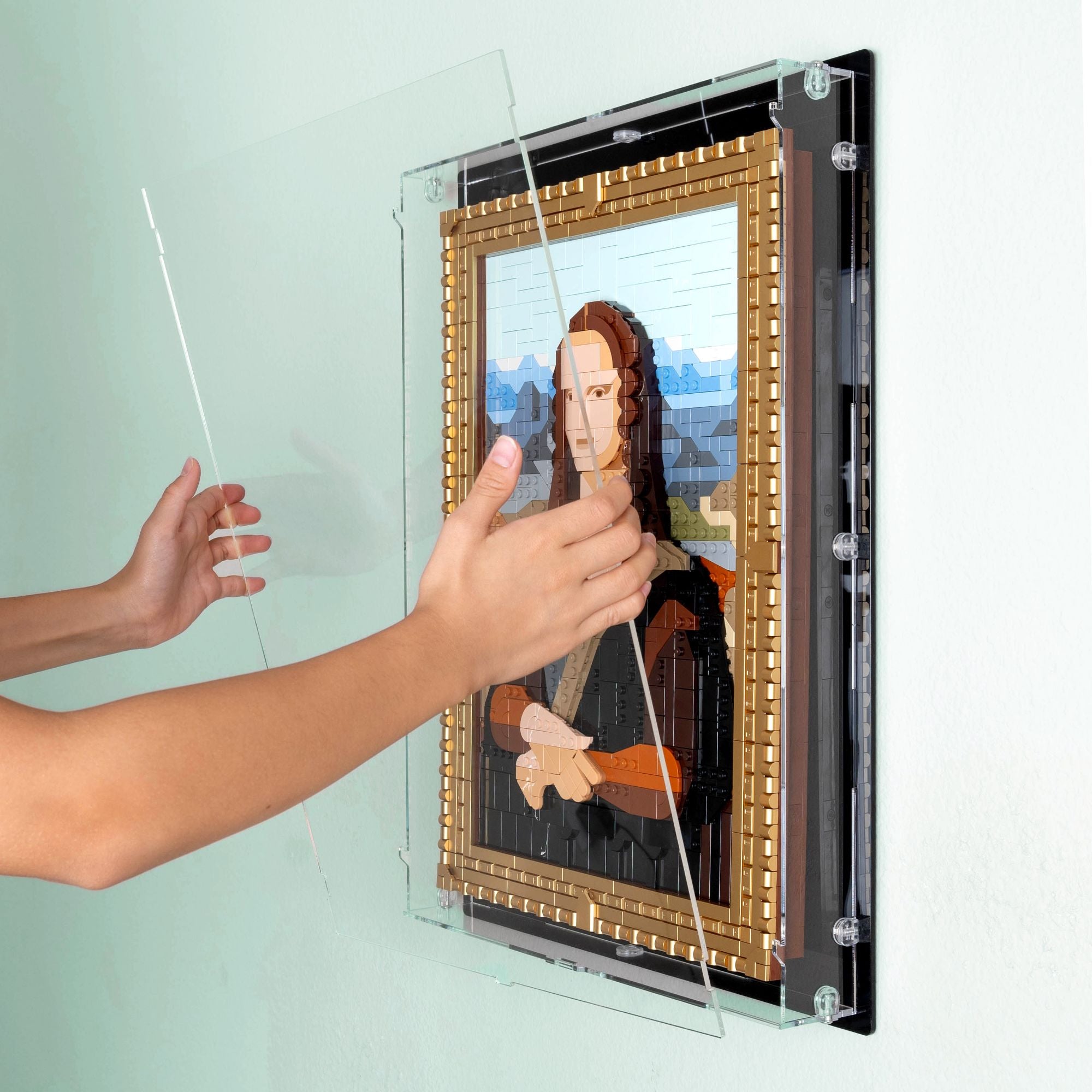 Mona Lisa Wall Mounted Display Case for LEGO 31213 – iDisplayit.co.uk