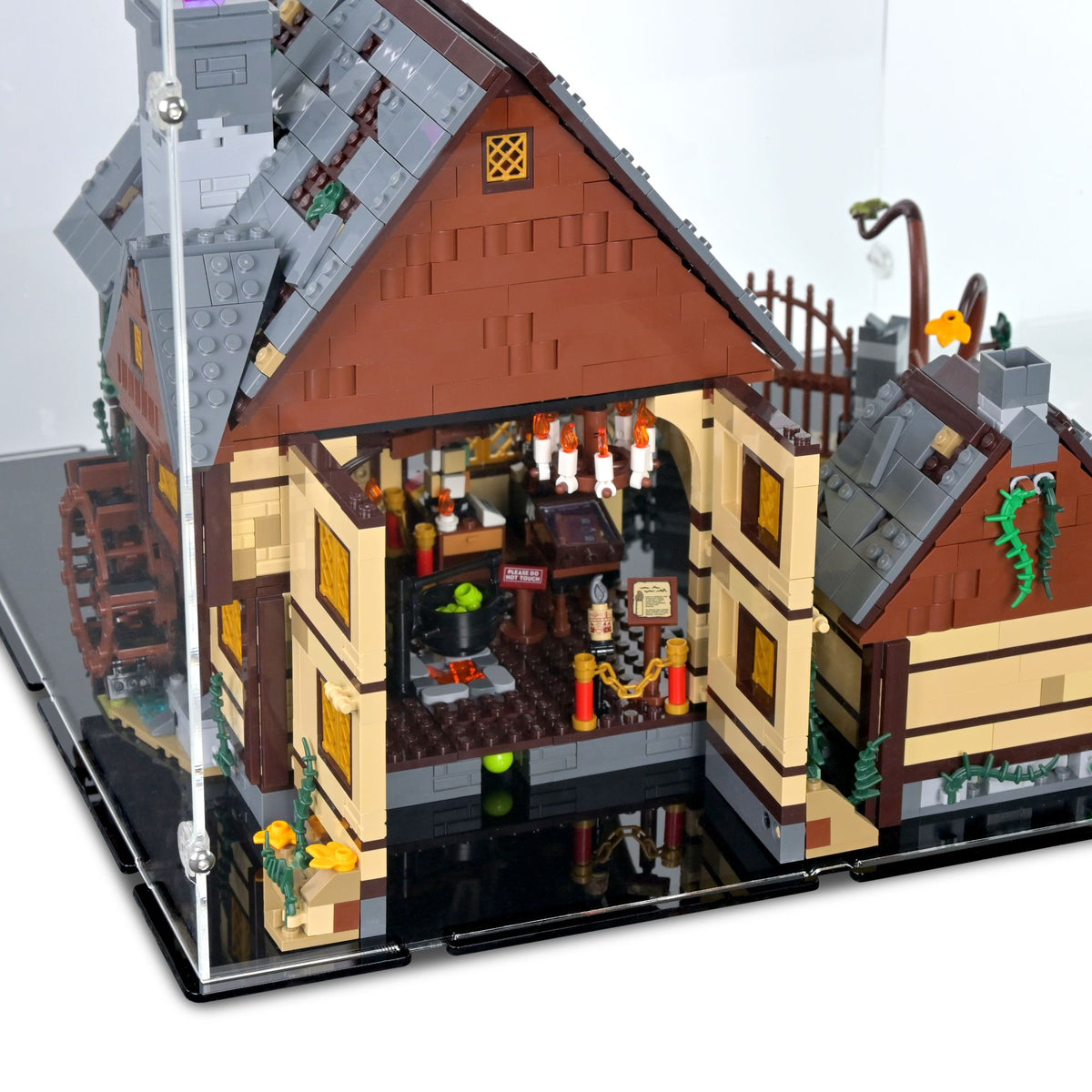 Disney Hocus Pocus The Sanderson Sisters' Cottage Display Case for LEGO 21341