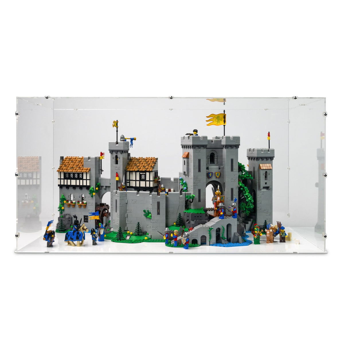 Lion Knights' Castle XL Display Case for LEGO 10305