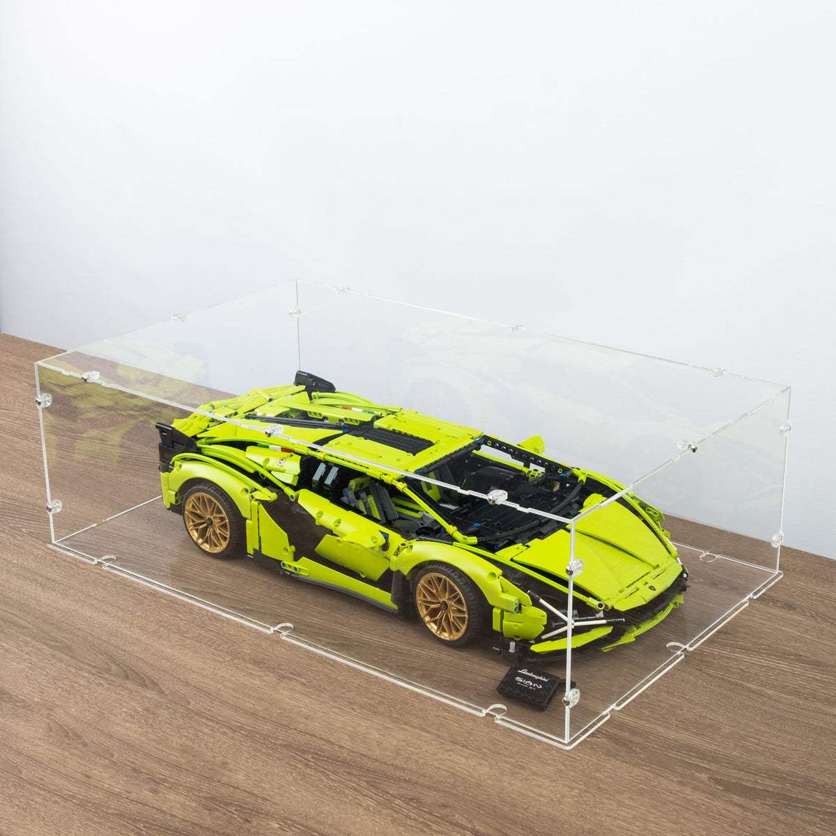 65 x 39 x 20cm Display Case