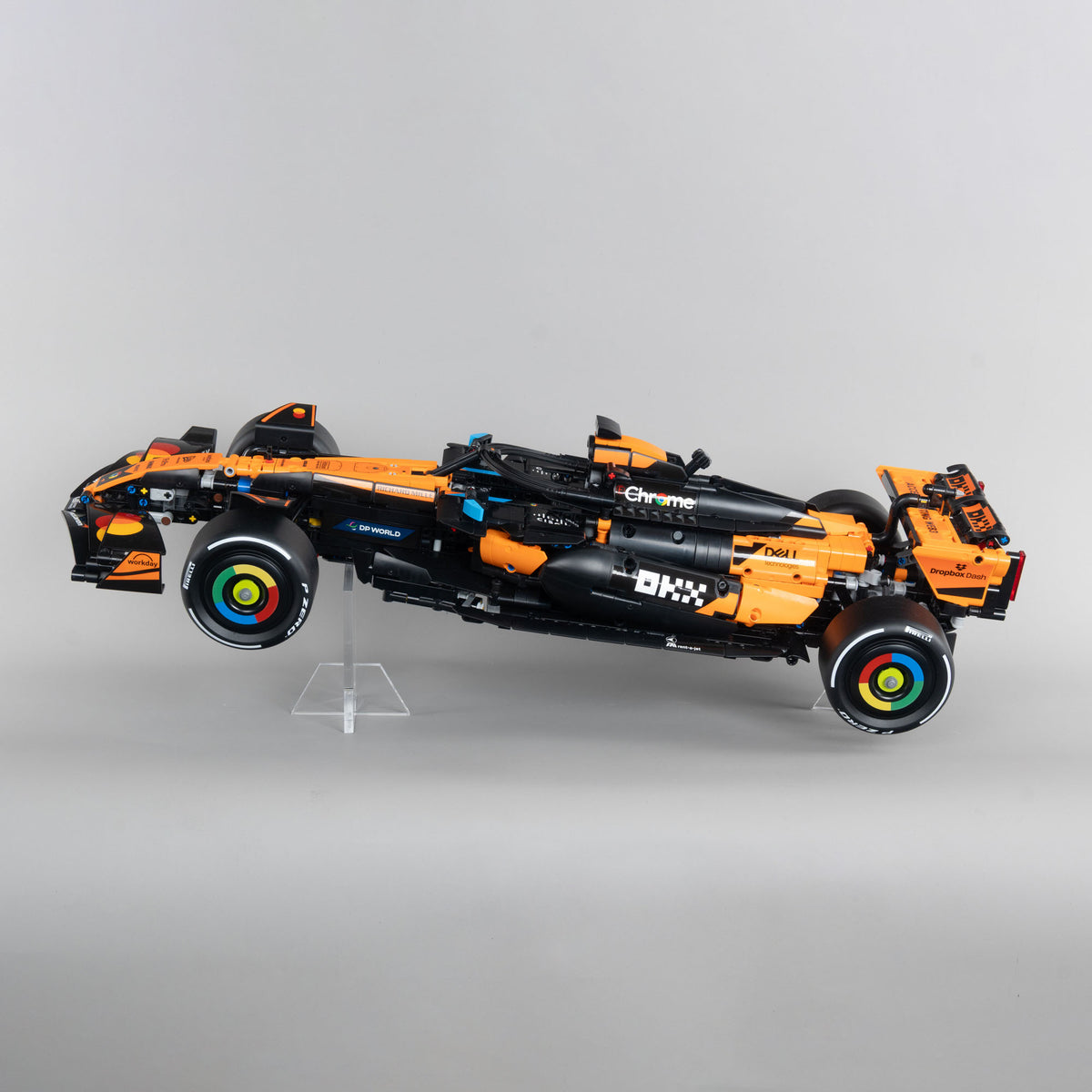 Angled Stand for LEGO Technic & Creator Cars (6/10 cm)