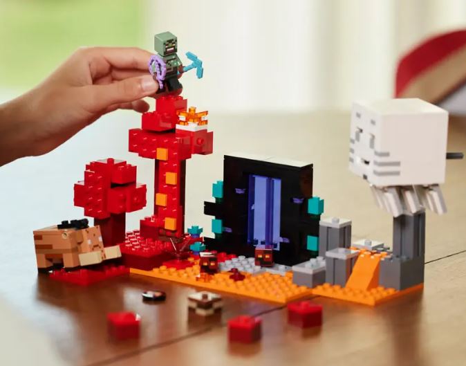 LEGO Minecraft Sets – January 2024 | iDisplayit