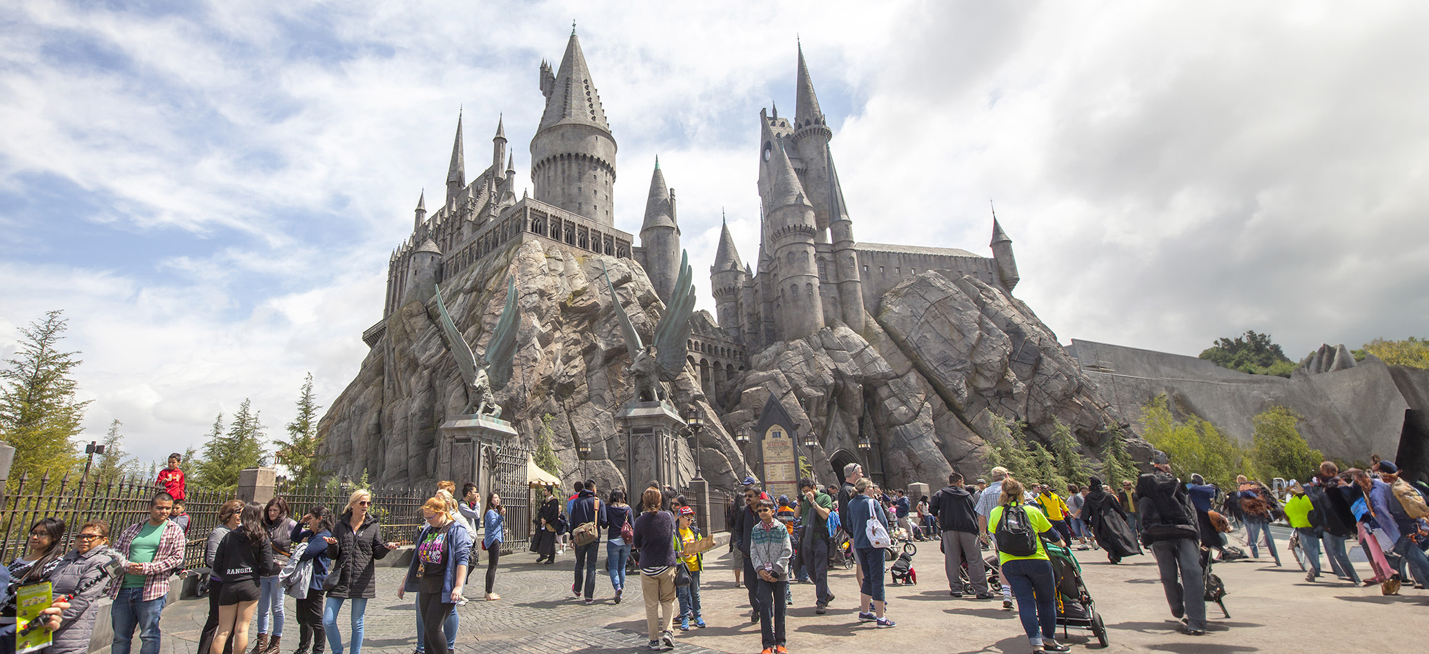 Universal Studios Acquire Land in Bedfordshire – New UK Theme Park on ...