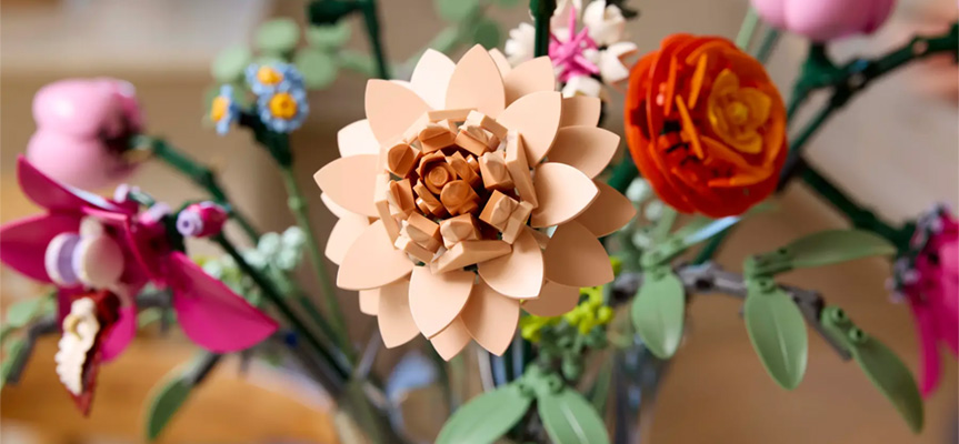 LEGO Pink Bouquet Pram Details