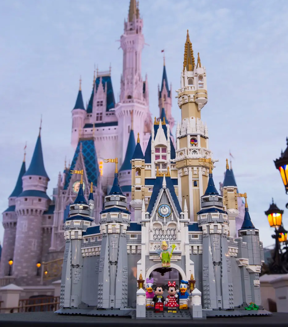 The Disney Castle – 71040