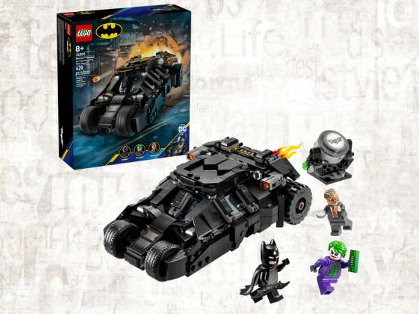 LEGO 76303 Batman Tumbler vs Two-Face and The Joker