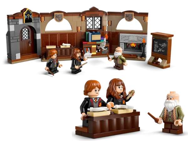 LEGO 76442 Hogwarts Castle: Charms Class